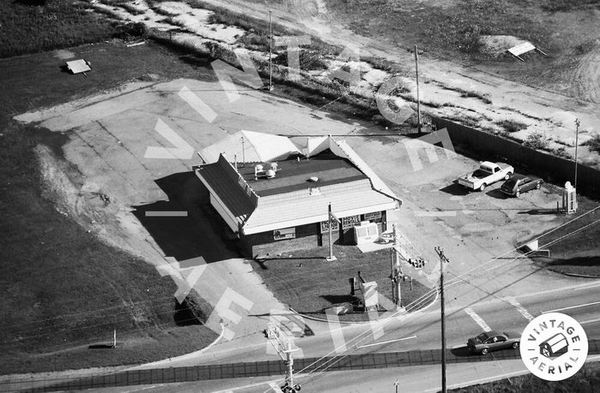 A&W Restaurant - Blissfield - 505 E Adrian St
